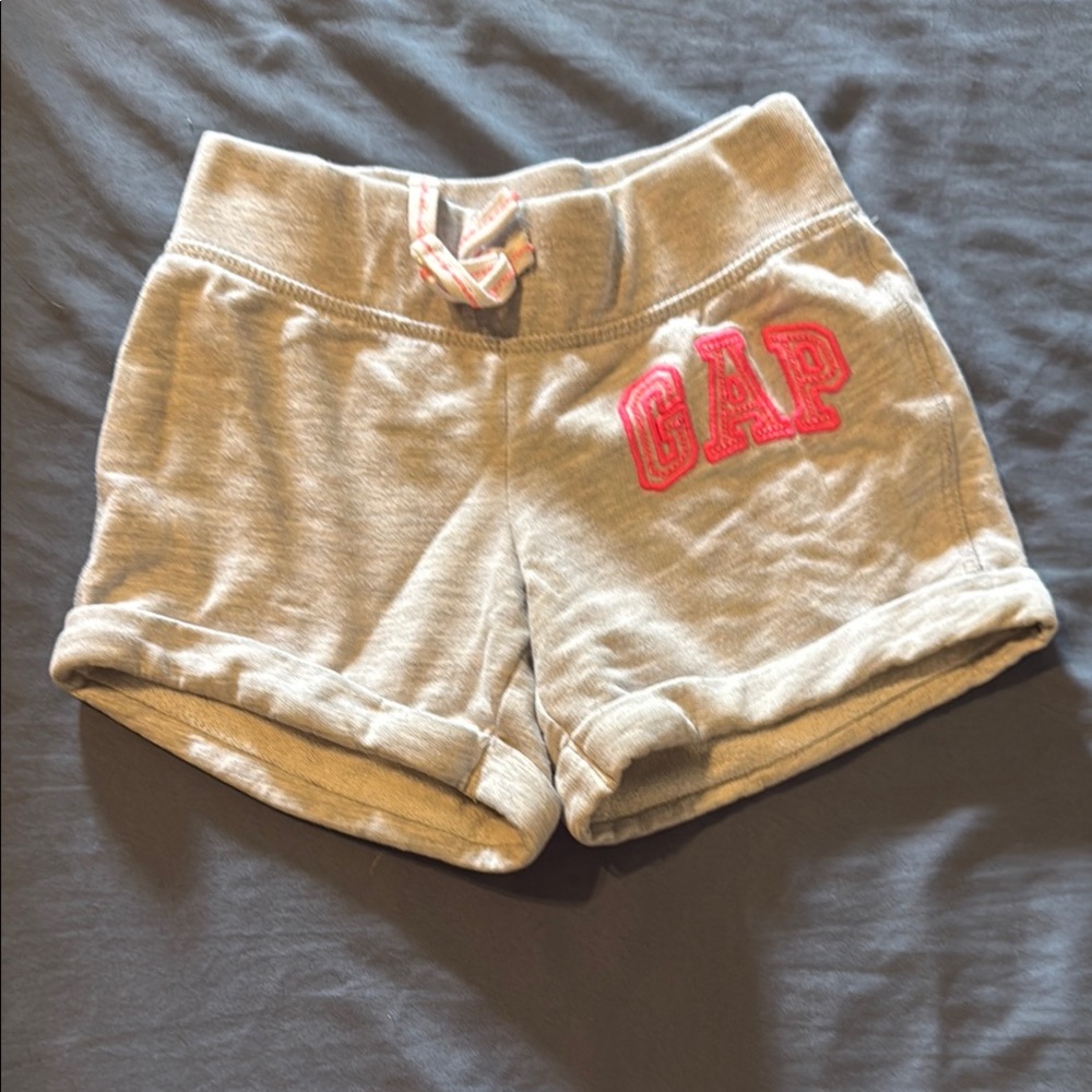GAP Gray Athletic Shorts Soft Fabric Fitted Design